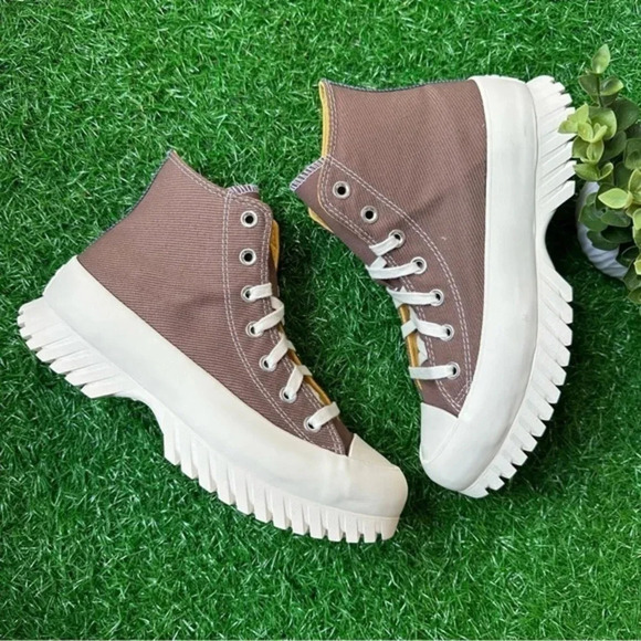 Converse All Star Chuck Taylor Ctas Lugged 2.0 Hi Squirrel Friend - Picture 4 of 9